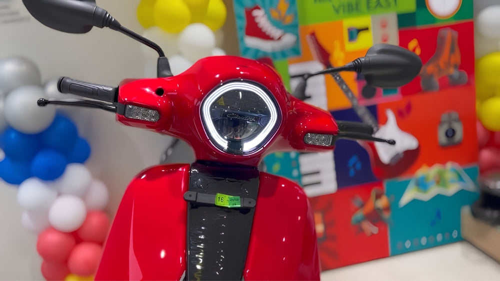 Bajaj Chetak EV model is launched for Childrens, Range is upto 560KM in low budget cost