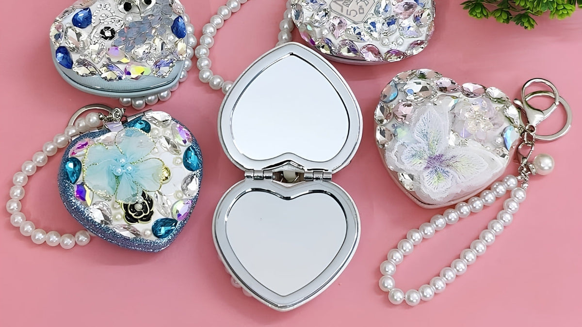 Mirror Keychain Emerges as a Stylish Everyday Accessory